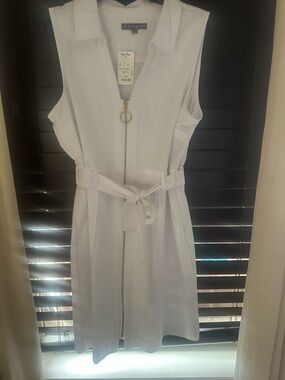 Sharagano White Sleeveless Zip-Front Midi Dress with Tie Waist